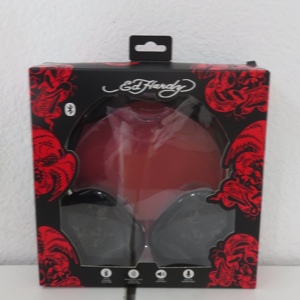 (#117) Ed hardy Wireless Headphones